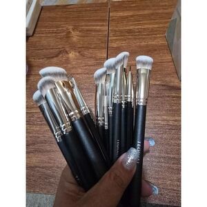 Teoyall 3Pieces Black 270S/370S Angled Synthetic Kabuki Cosmetic Brush Set